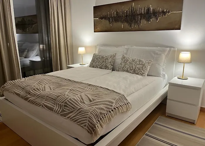 Relax & Lounge Apartments